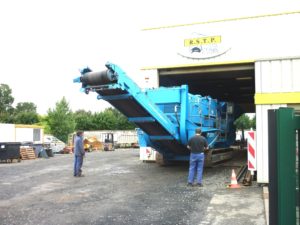 Réparation de concasseur pour carrière et mine en atelier, chez RSTP dans le Puy de Dome