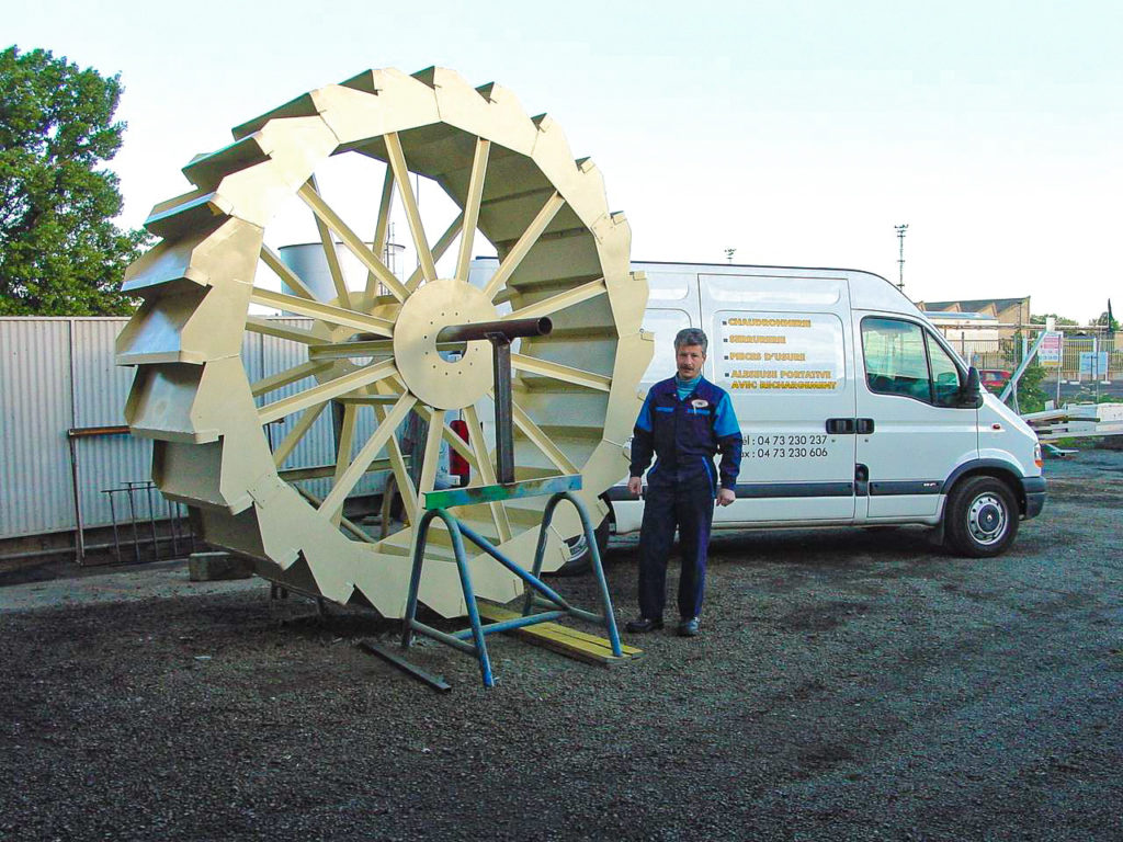 Intervention soudure en atelier sur roue à sable, rénovation de roue à sable en sablière à clermont-ferrand (63)
